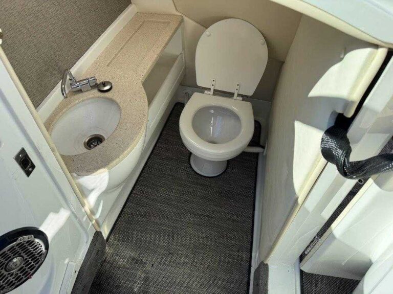 2015 Cobalt A28 US-FGEA8006F415 [photo 29]